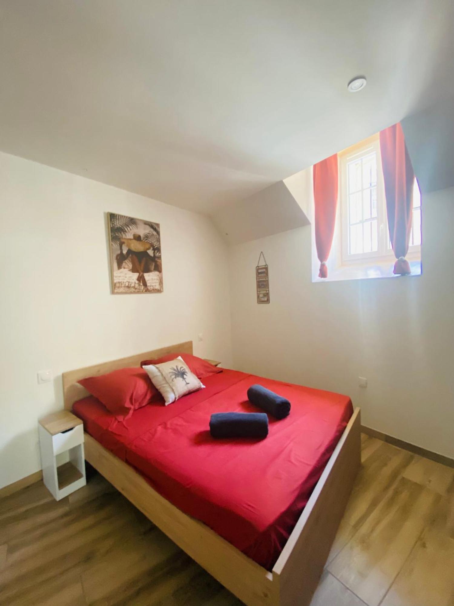 Les Appartements Du Vieux Poussan Ngoại thất bức ảnh