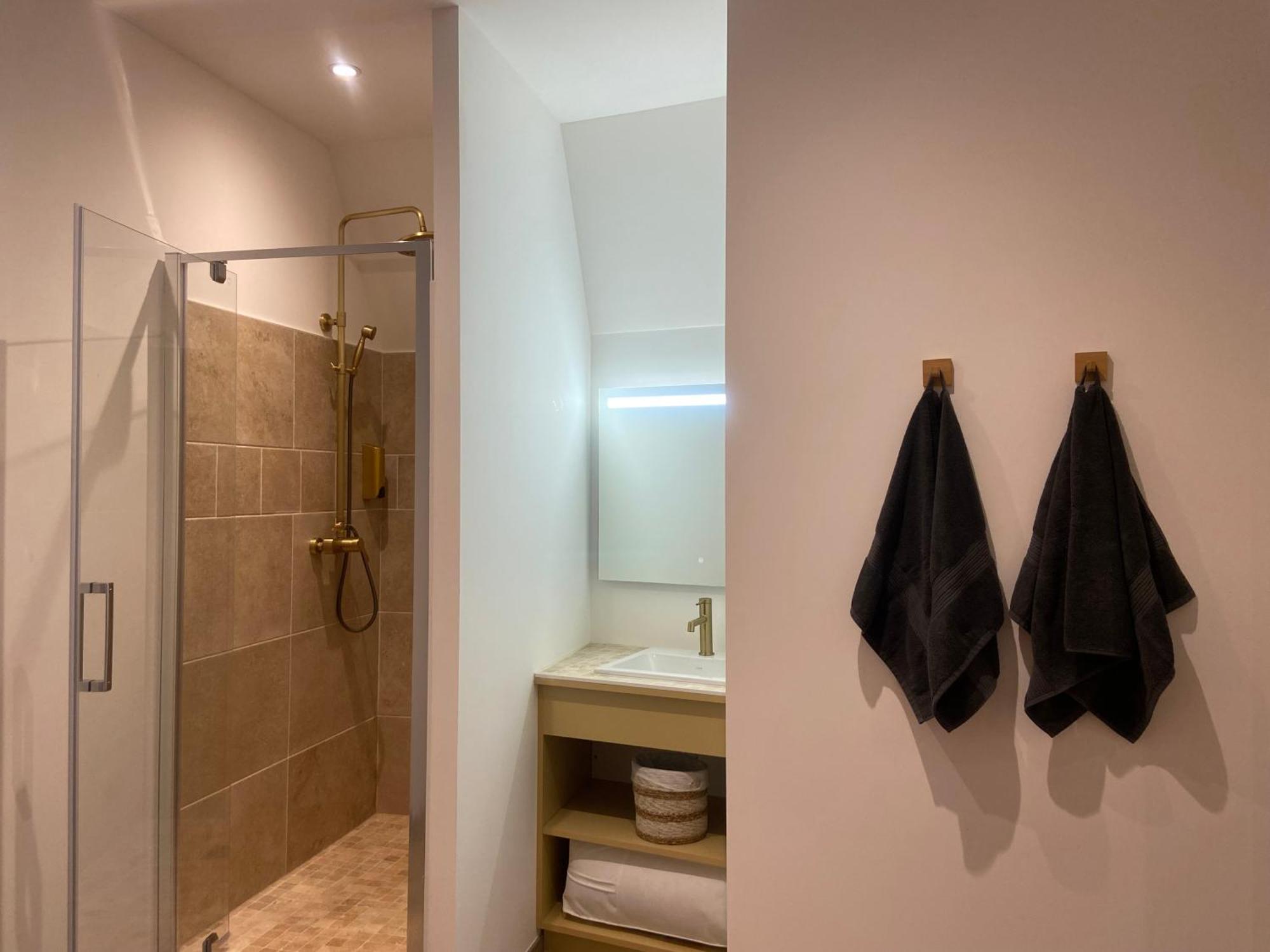 Les Appartements Du Vieux Poussan Ngoại thất bức ảnh