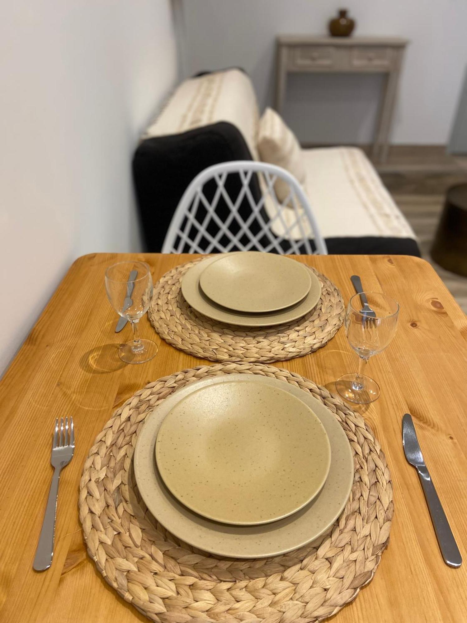 Les Appartements Du Vieux Poussan Ngoại thất bức ảnh