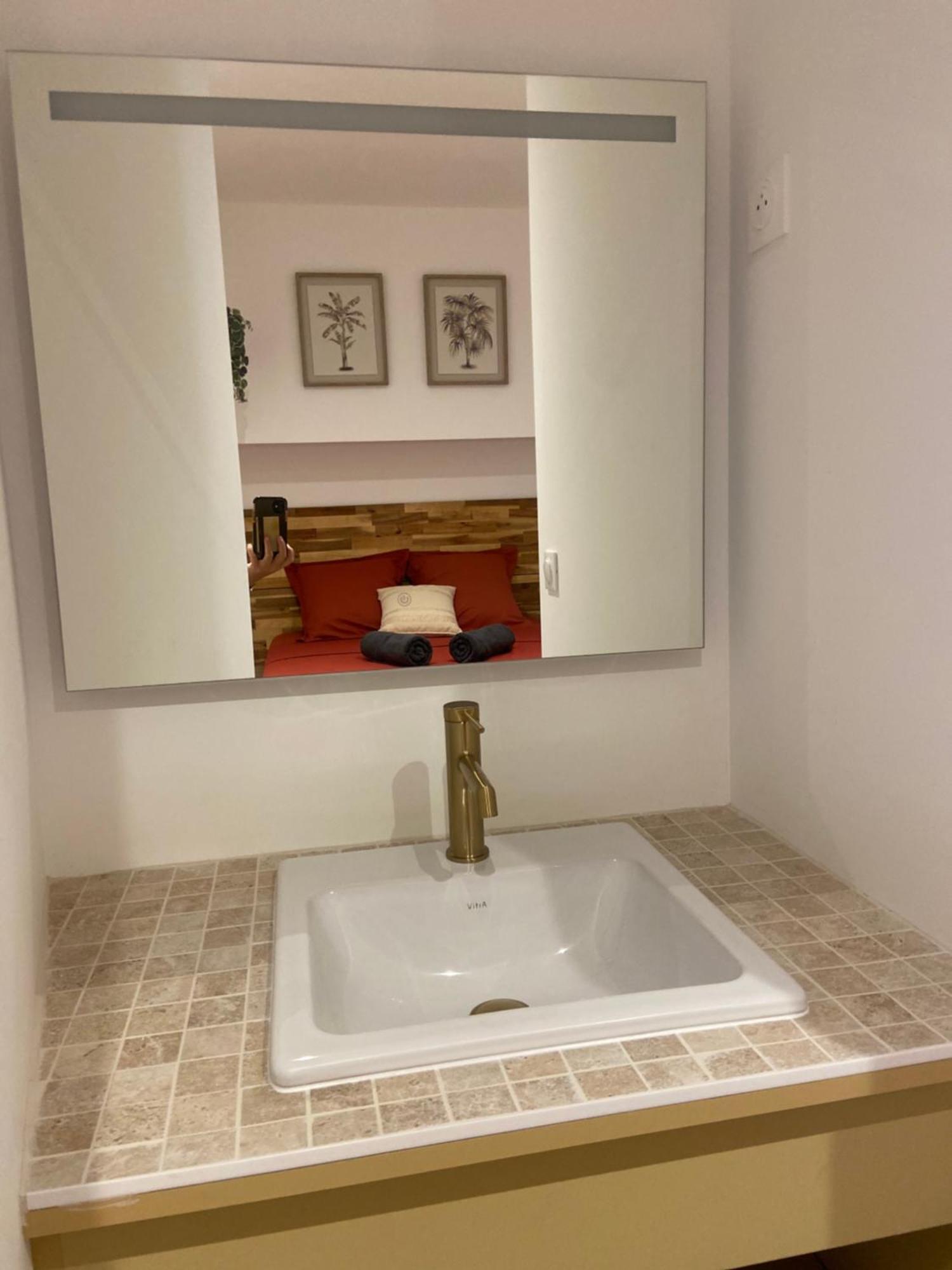 Les Appartements Du Vieux Poussan Ngoại thất bức ảnh